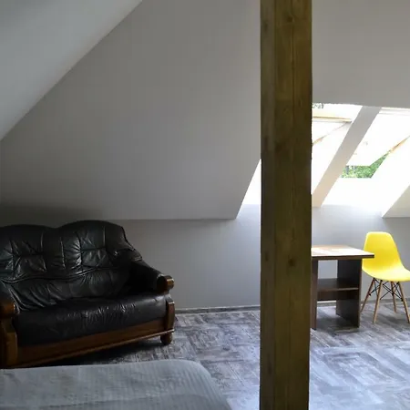 Bed and breakfast Trzy Jeziora 3*